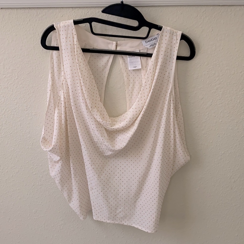 White open backed top with good stones